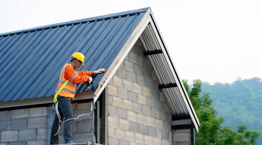 Professional gutter cleaning in Iselin, NJ